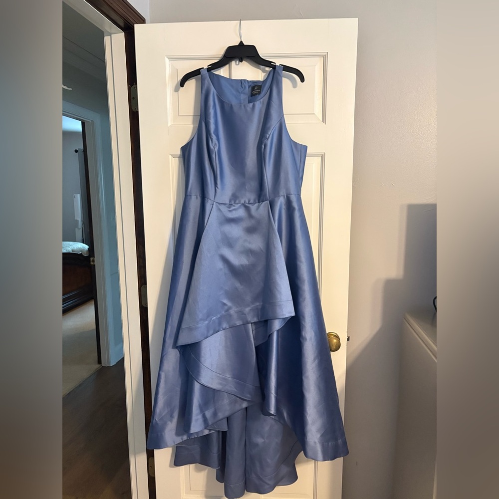 Elegant Blue Sleeveless Dress